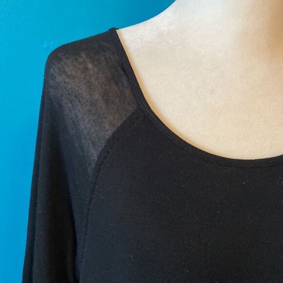 BCBGMAXAZRIA Lightweight Black Flowy Sweater Size Large - Picture 7 of 14